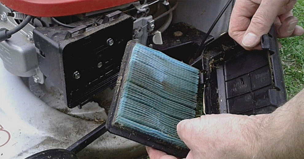 The Signs Of A Dirty Lawn Mower Air Filter
